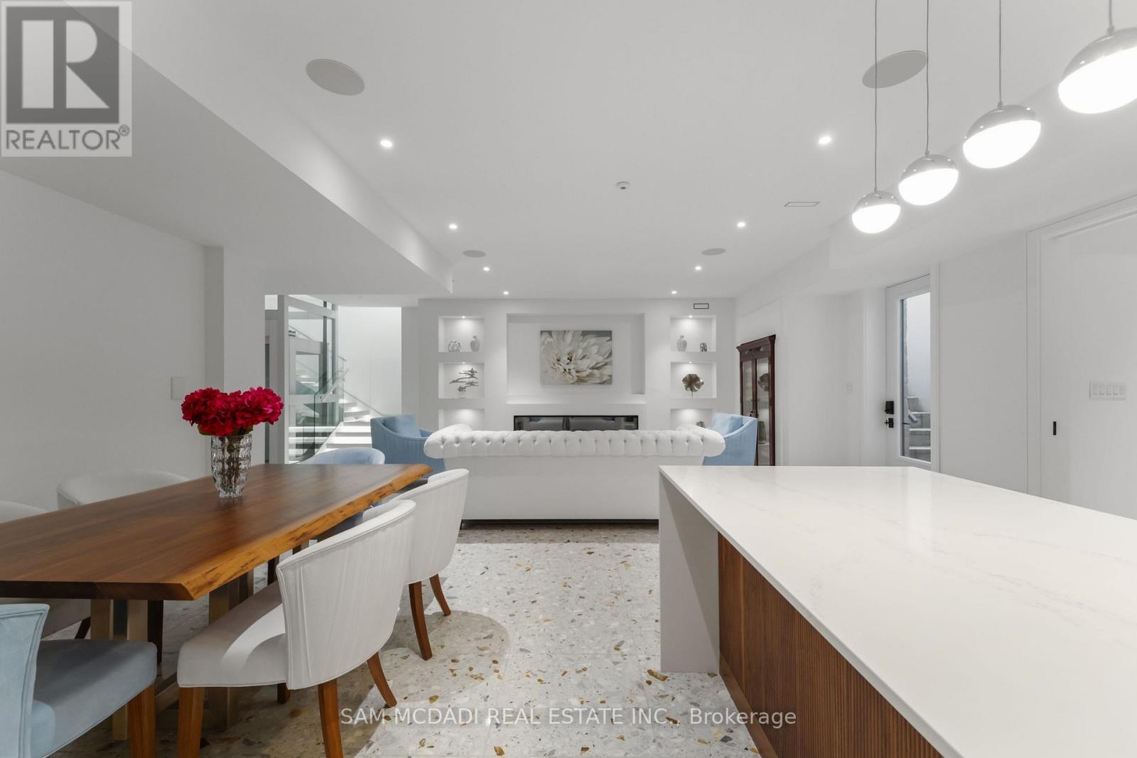 1589 Glenhill Crescent, Mississauga, ON - Indoor Photo Showing Dining Room