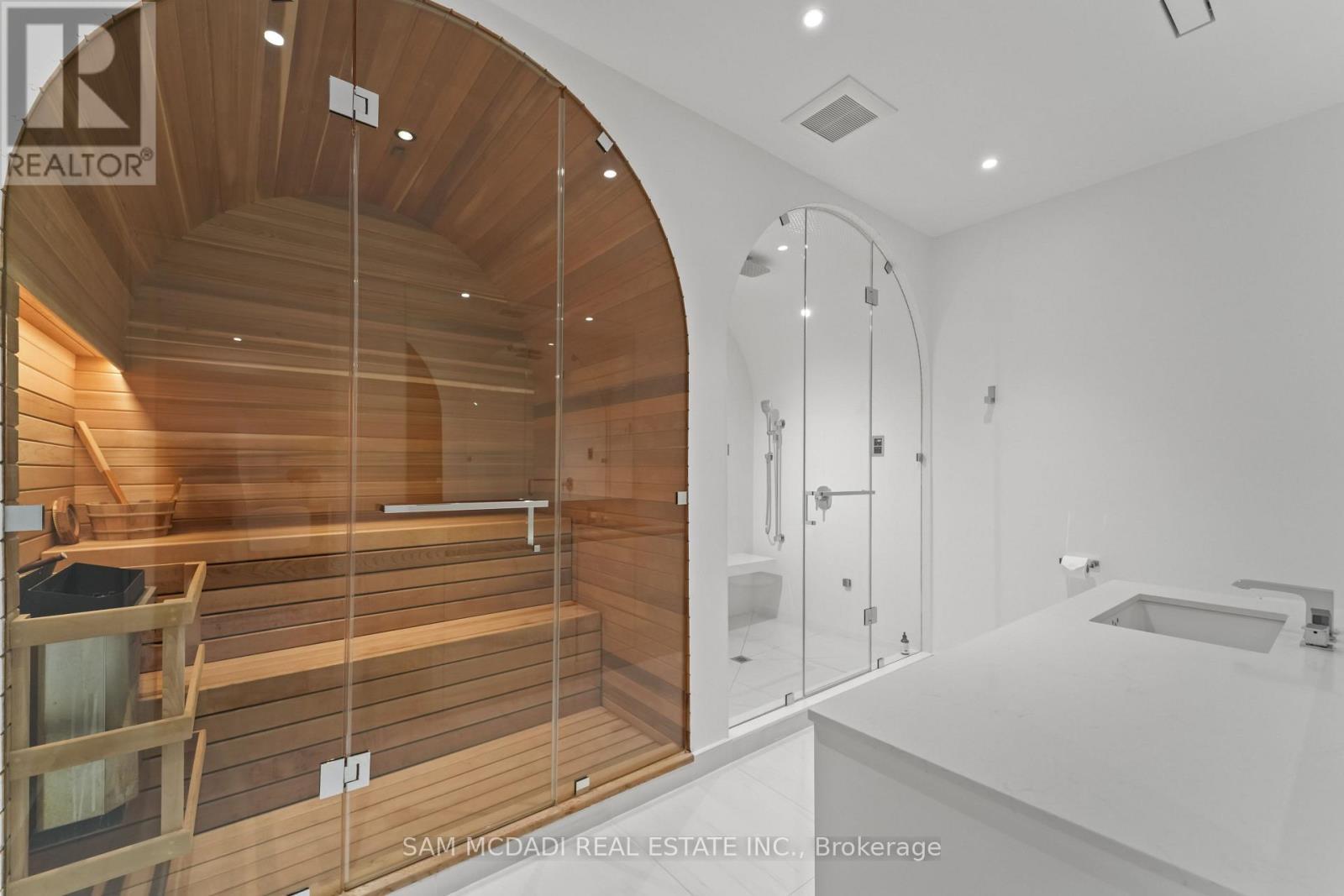 1589 Glenhill Crescent, Mississauga, ON - Indoor Photo Showing Other Room