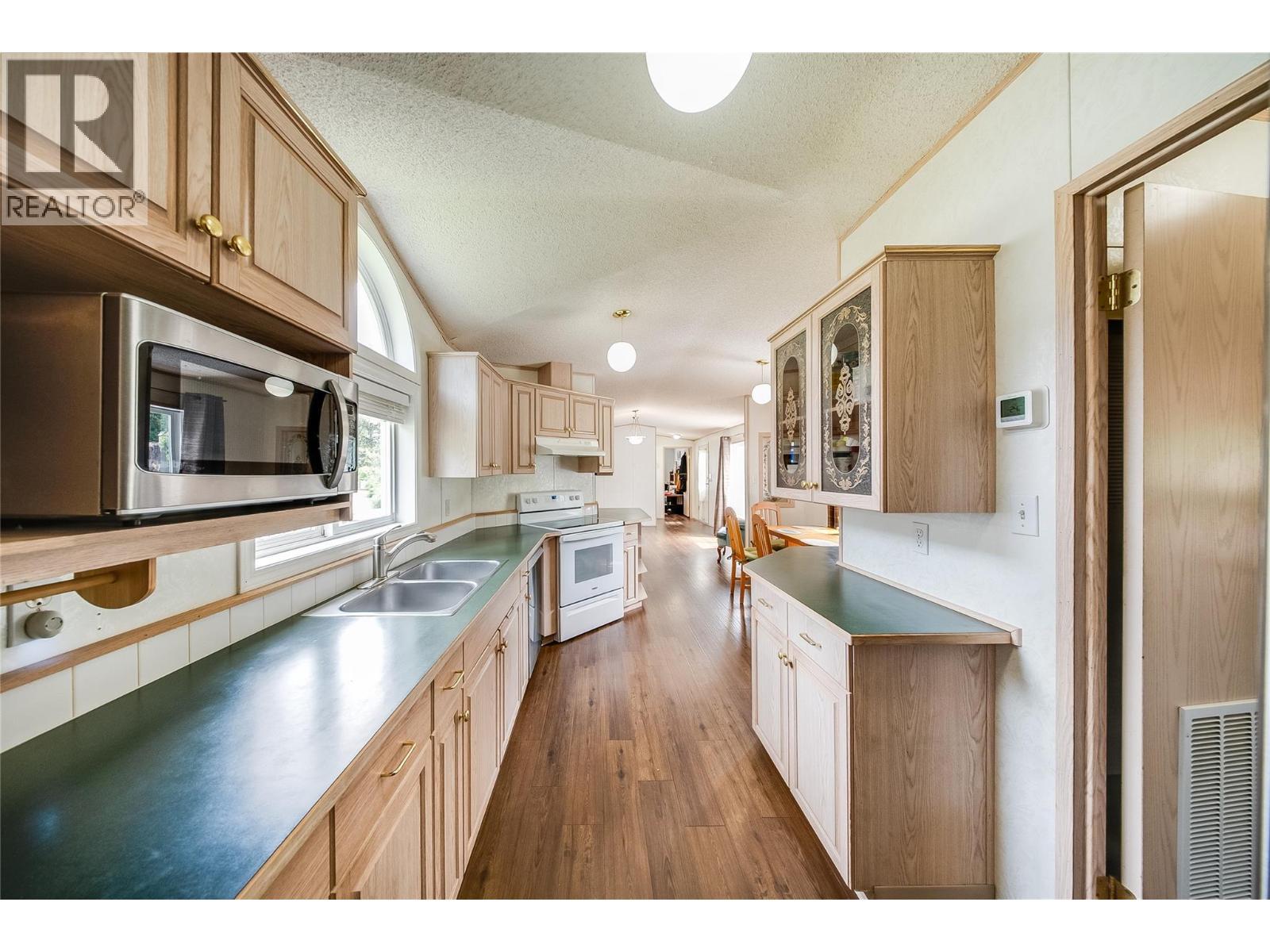 500 16Th Avenue Unit# 54, Genelle, BC