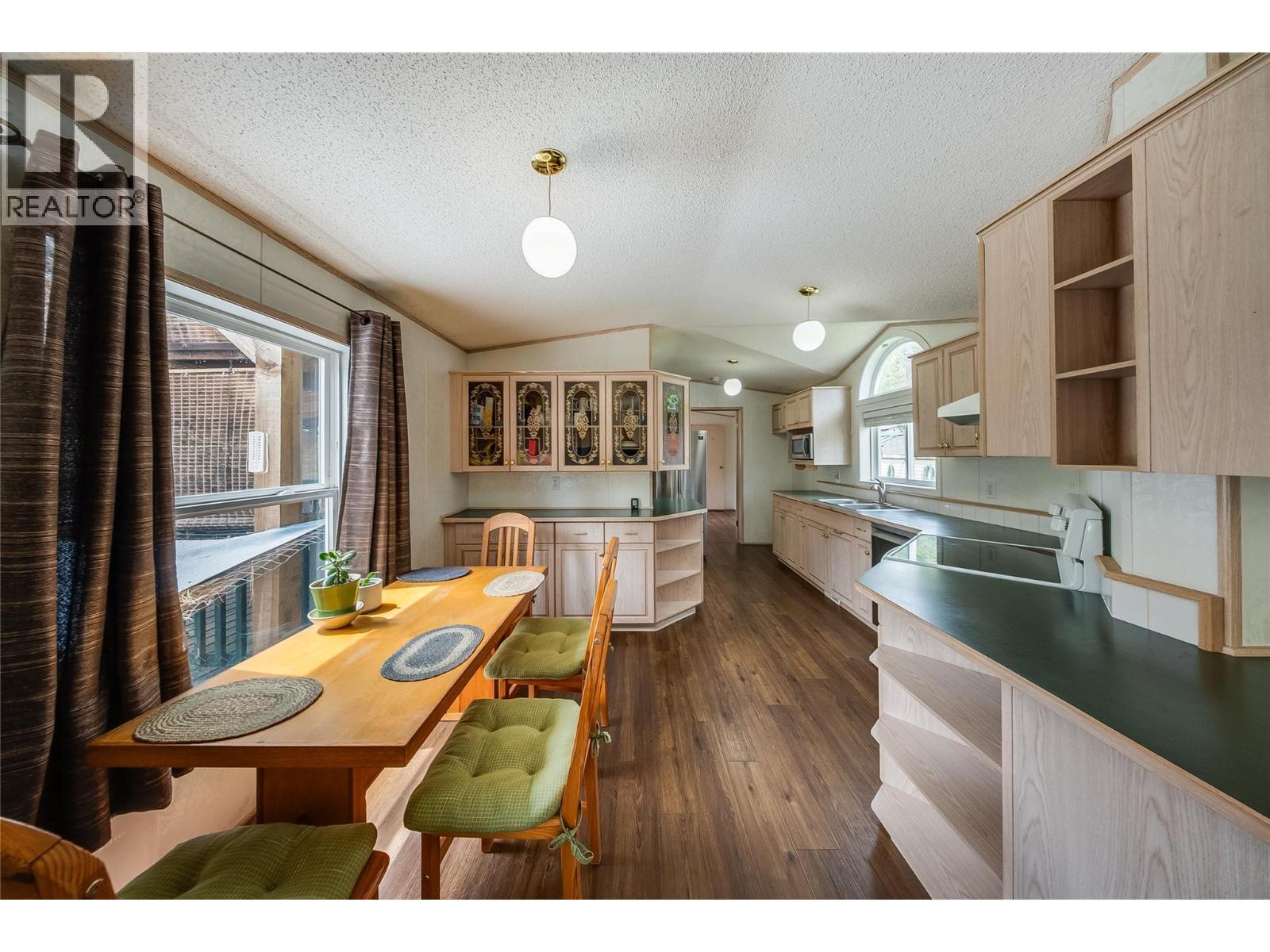 500 16Th Avenue Unit# 54, Genelle, BC