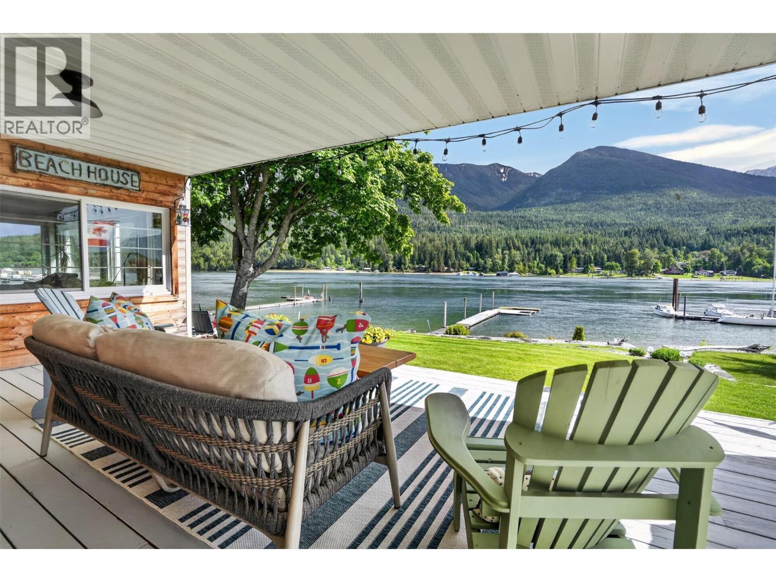 8110 & 8120 Busk Road, Balfour, BC - Outdoor With Deck Patio Veranda