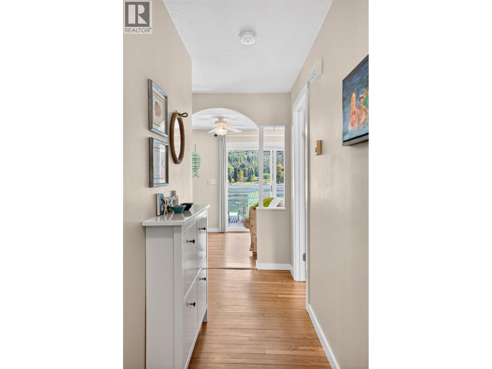 8110 & 8120 Busk Road, Balfour, BC - Indoor Photo Showing Other Room