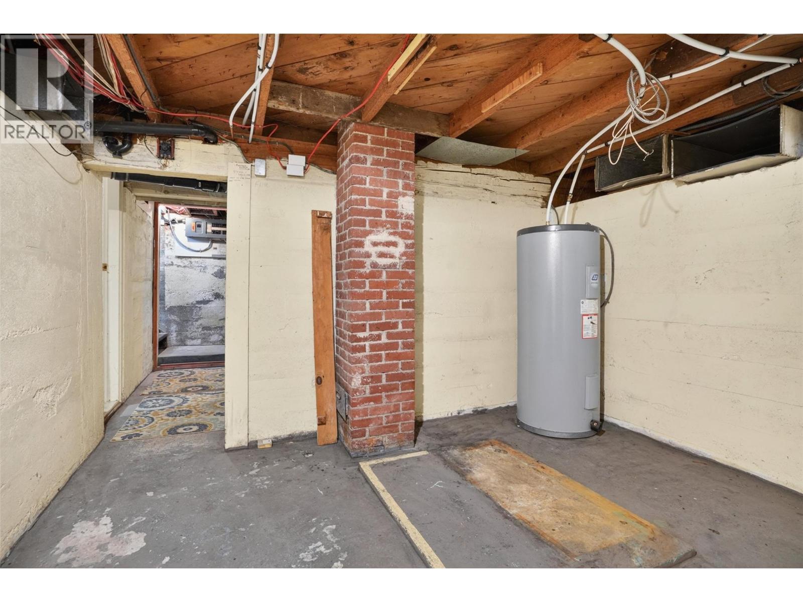 8110 & 8120 Busk Road, Balfour, BC - Indoor Photo Showing Basement