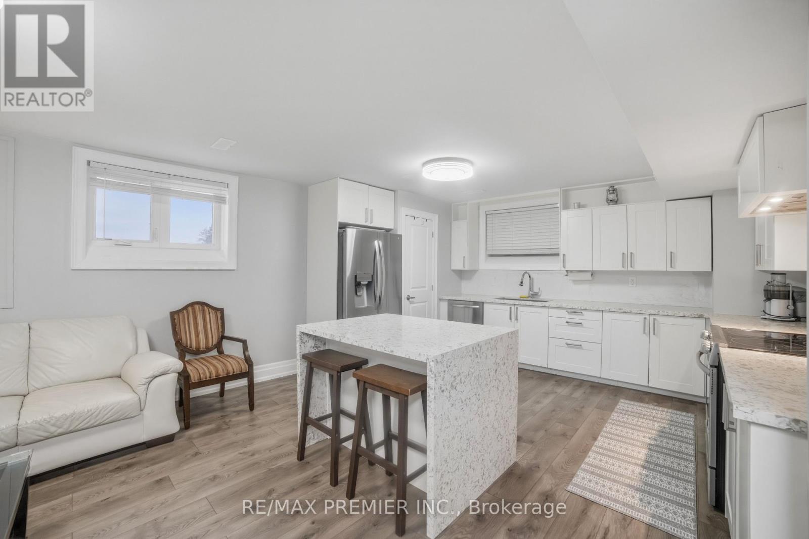 2180 King Vaughan Road, Vaughan, ON - Indoor Photo Showing Kitchen