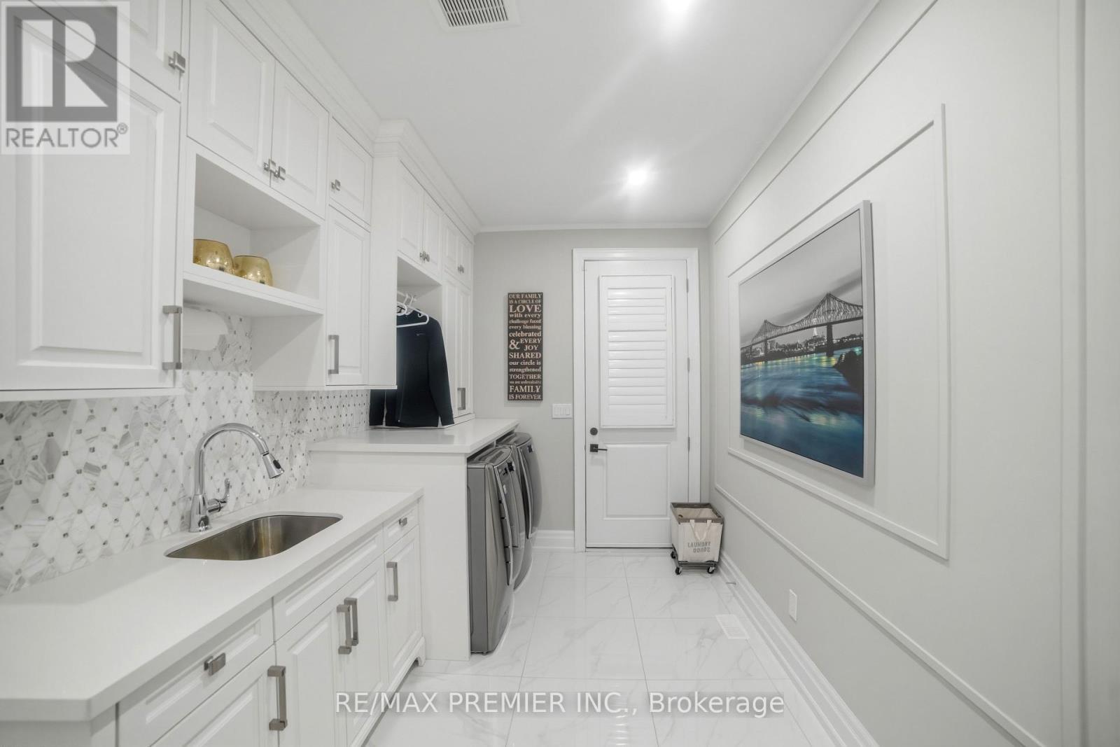 2180 King Vaughan Road, Vaughan, ON - Indoor