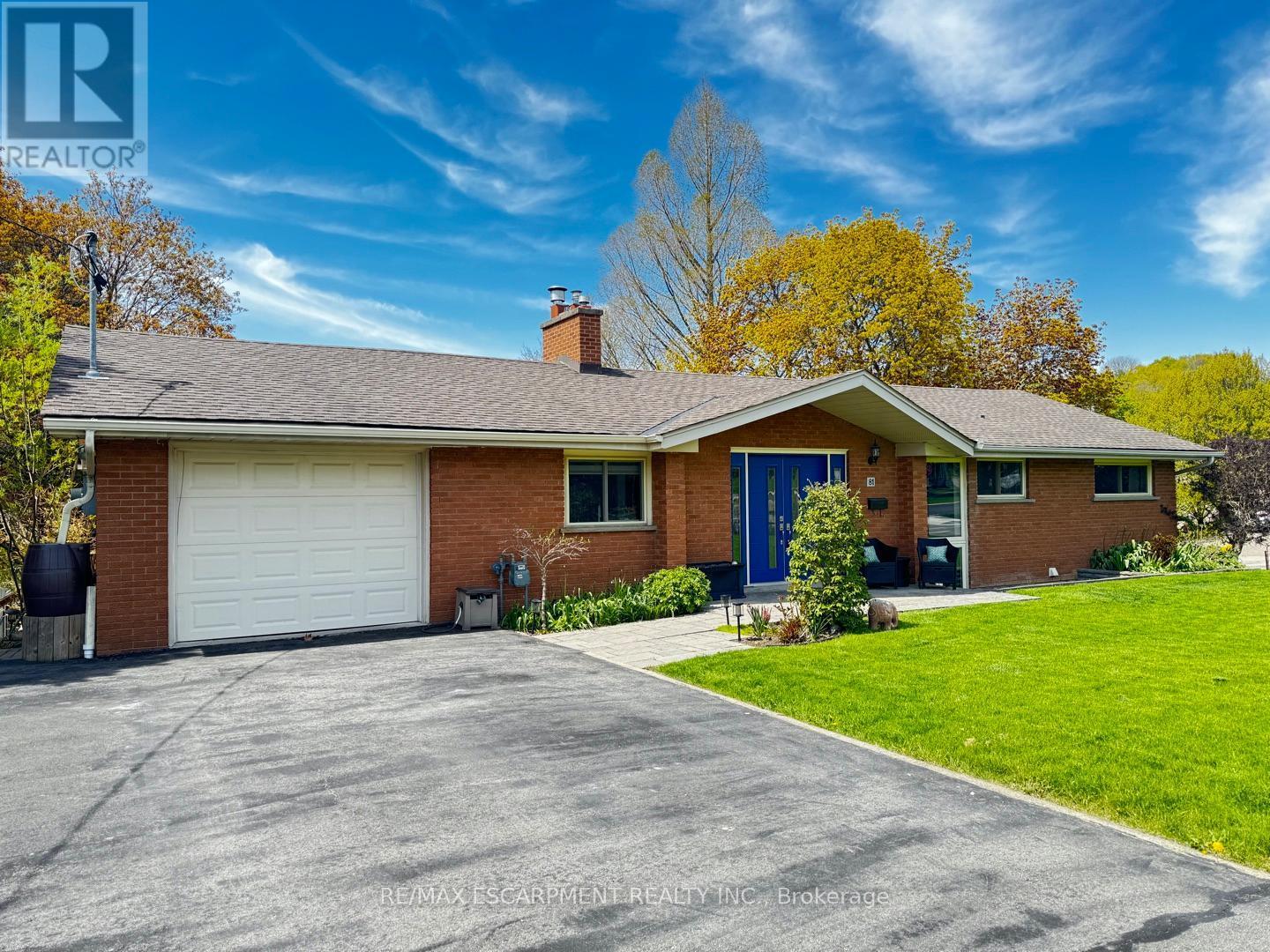 81 Thomson Drive, Hamilton, ON - Outdoor
