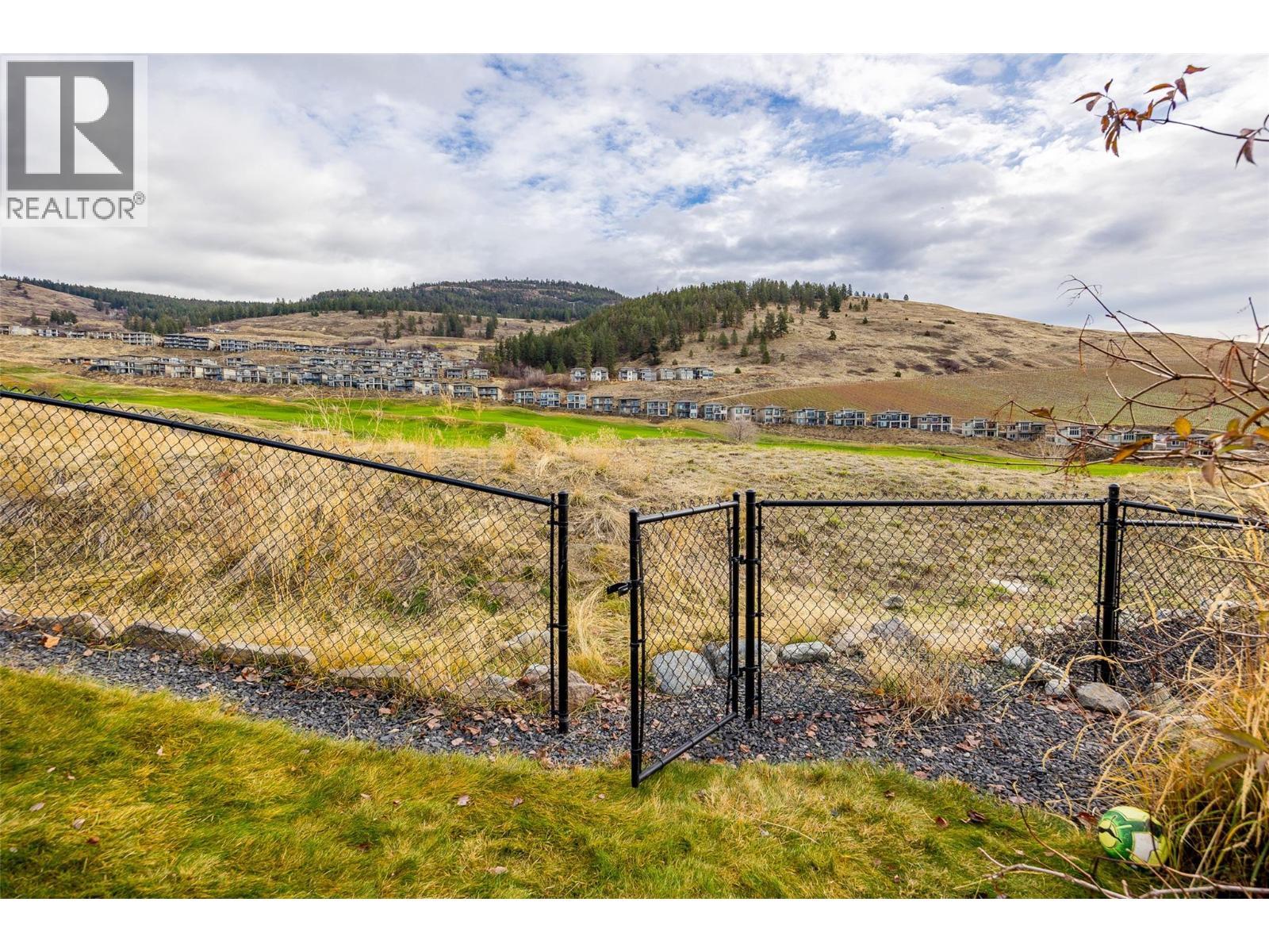 1601 Tower Ranch Boulevard, Kelowna, BC - Outdoor With View
