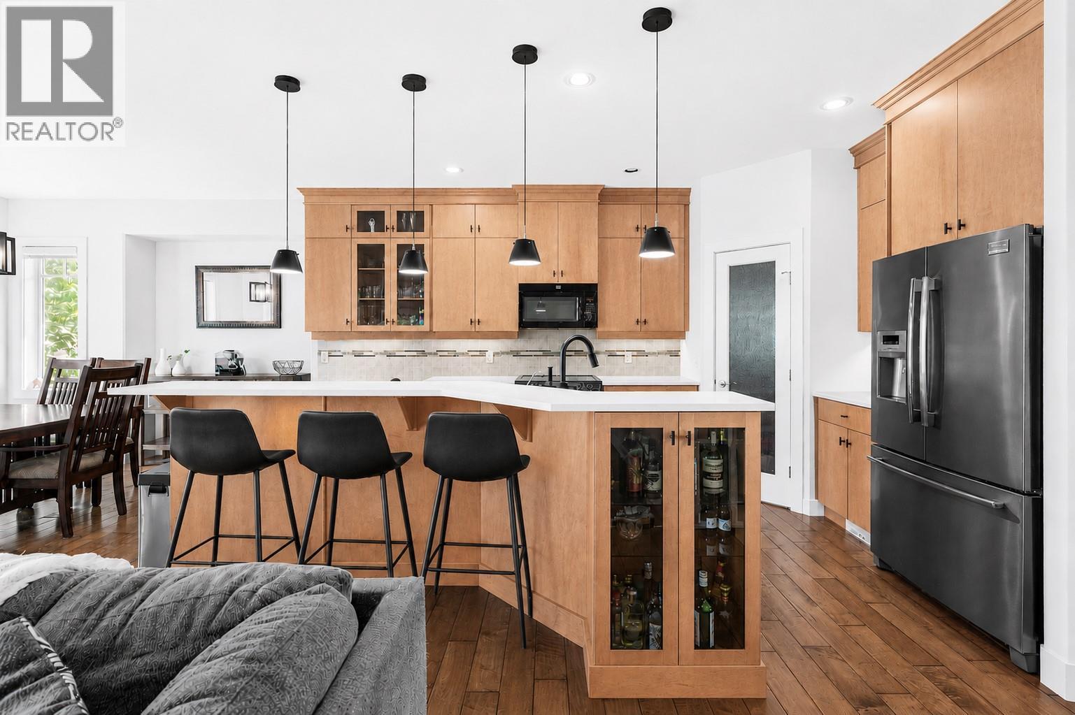 Image Staged- White paint included in asking price - 1601 Tower Ranch Boulevard, Kelowna, BC - Indoor Photo Showing Kitchen With Upgraded Kitchen