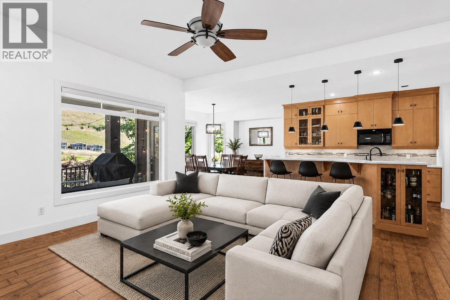 Image Staged- White paint included in asking price - 1601 Tower Ranch Boulevard, Kelowna, BC - Indoor Photo Showing Living Room