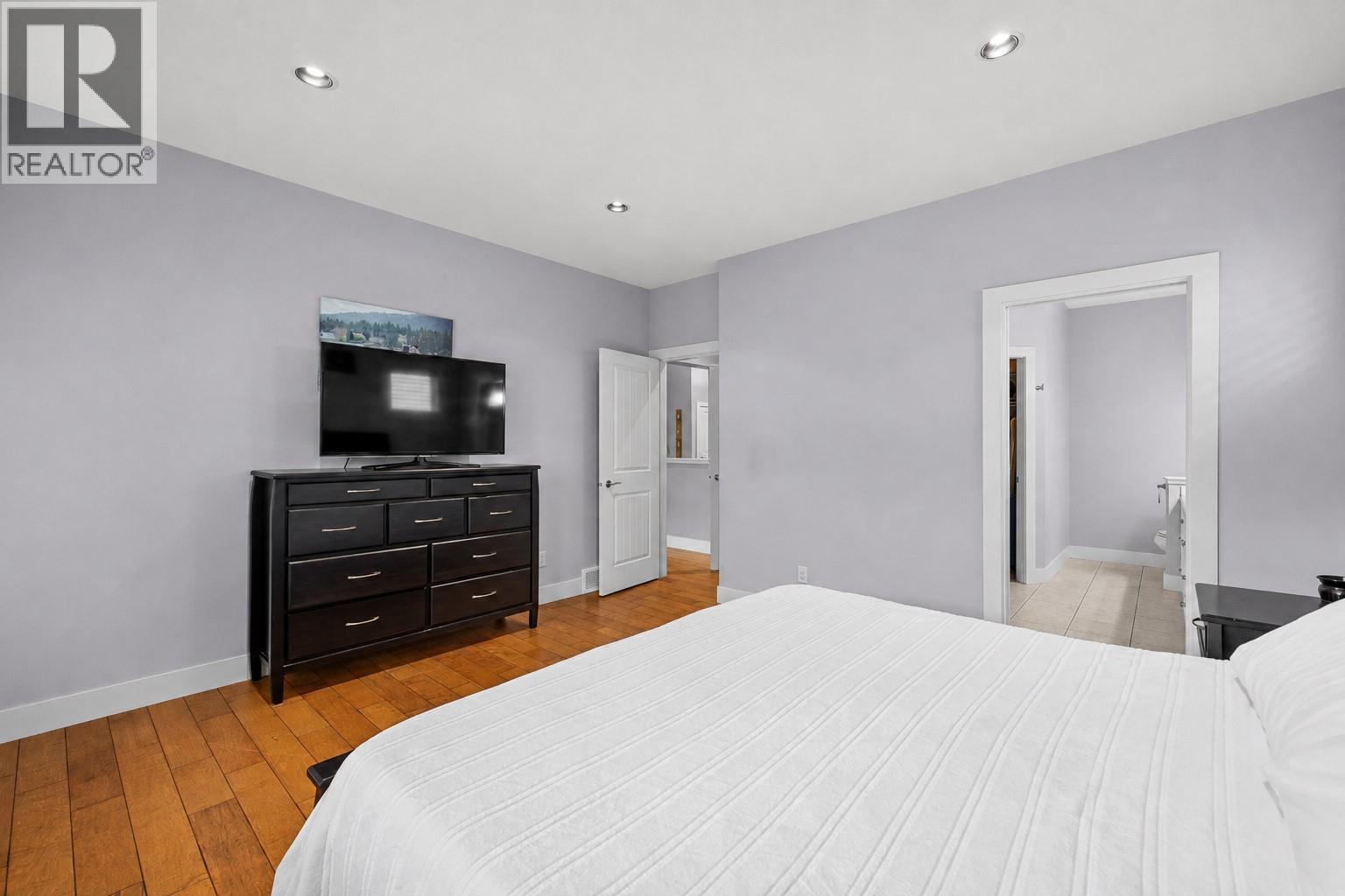 1601 Tower Ranch Boulevard, Kelowna, BC - Indoor Photo Showing Bedroom