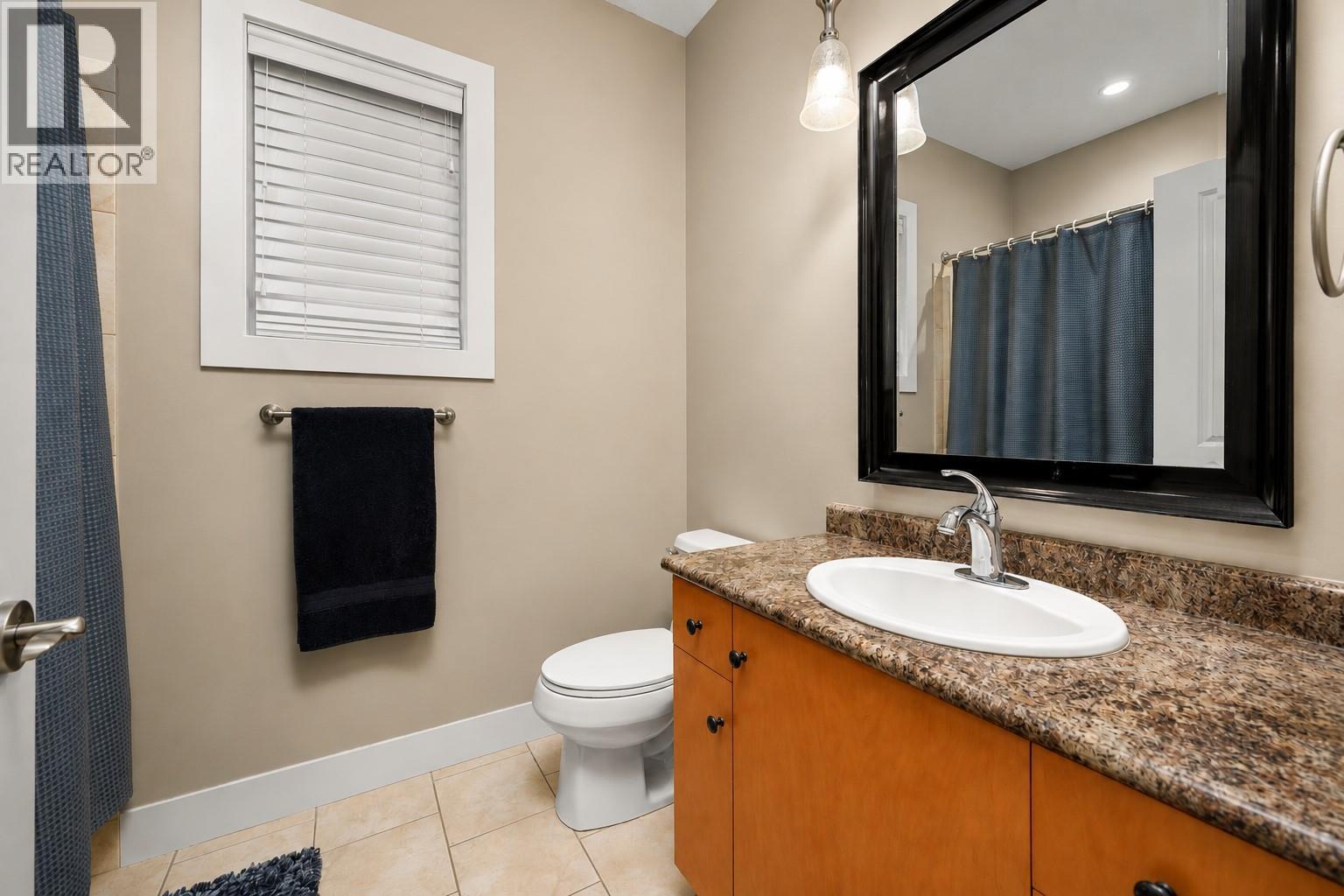1601 Tower Ranch Boulevard, Kelowna, BC - Indoor Photo Showing Bathroom