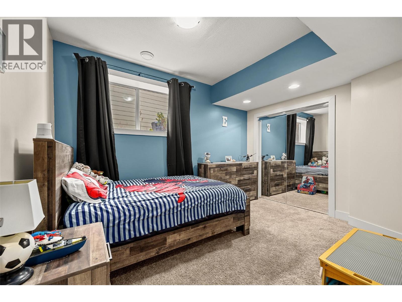1601 Tower Ranch Boulevard, Kelowna, BC - Indoor Photo Showing Bedroom