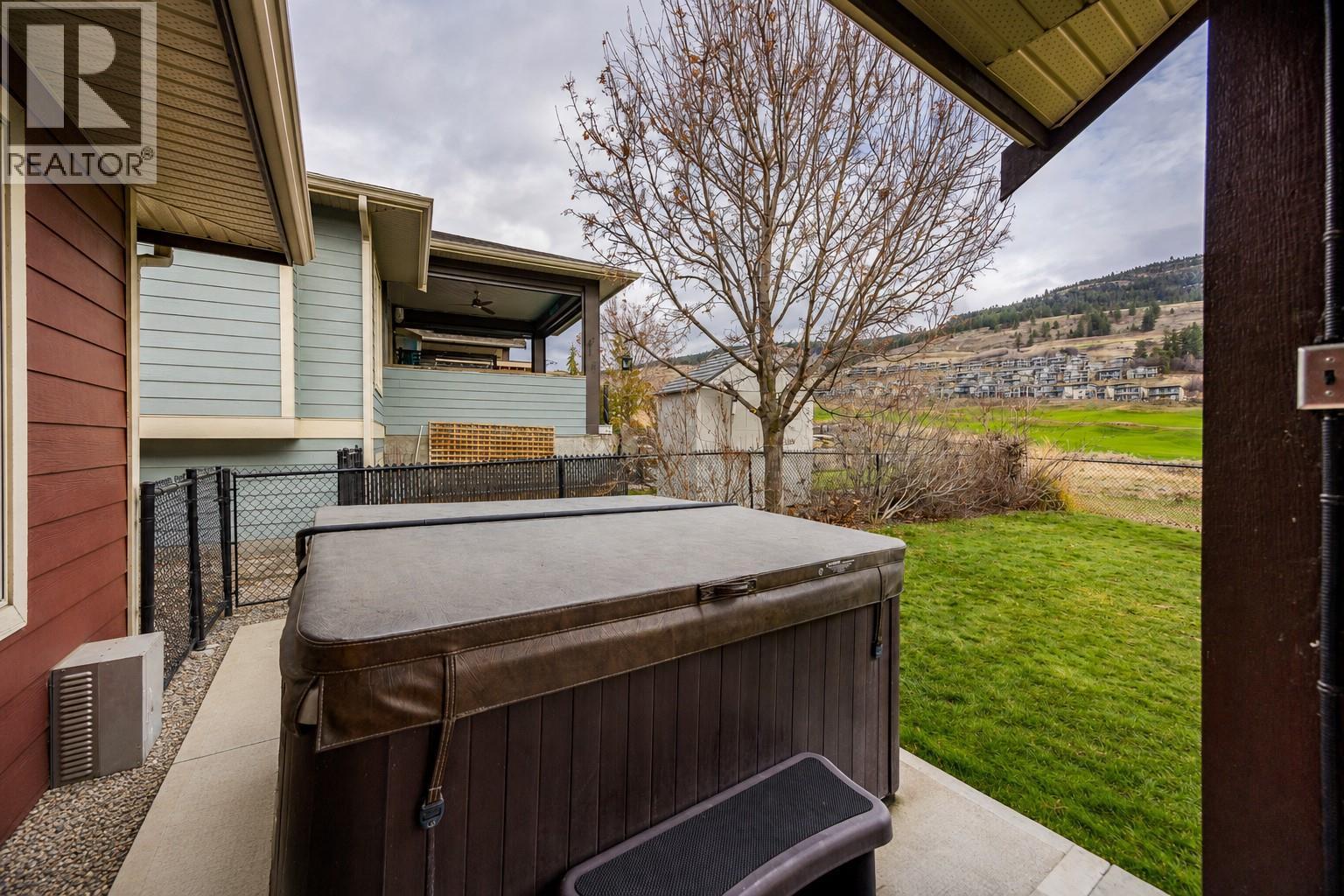 1601 Tower Ranch Boulevard, Kelowna, BC - Outdoor With Exterior
