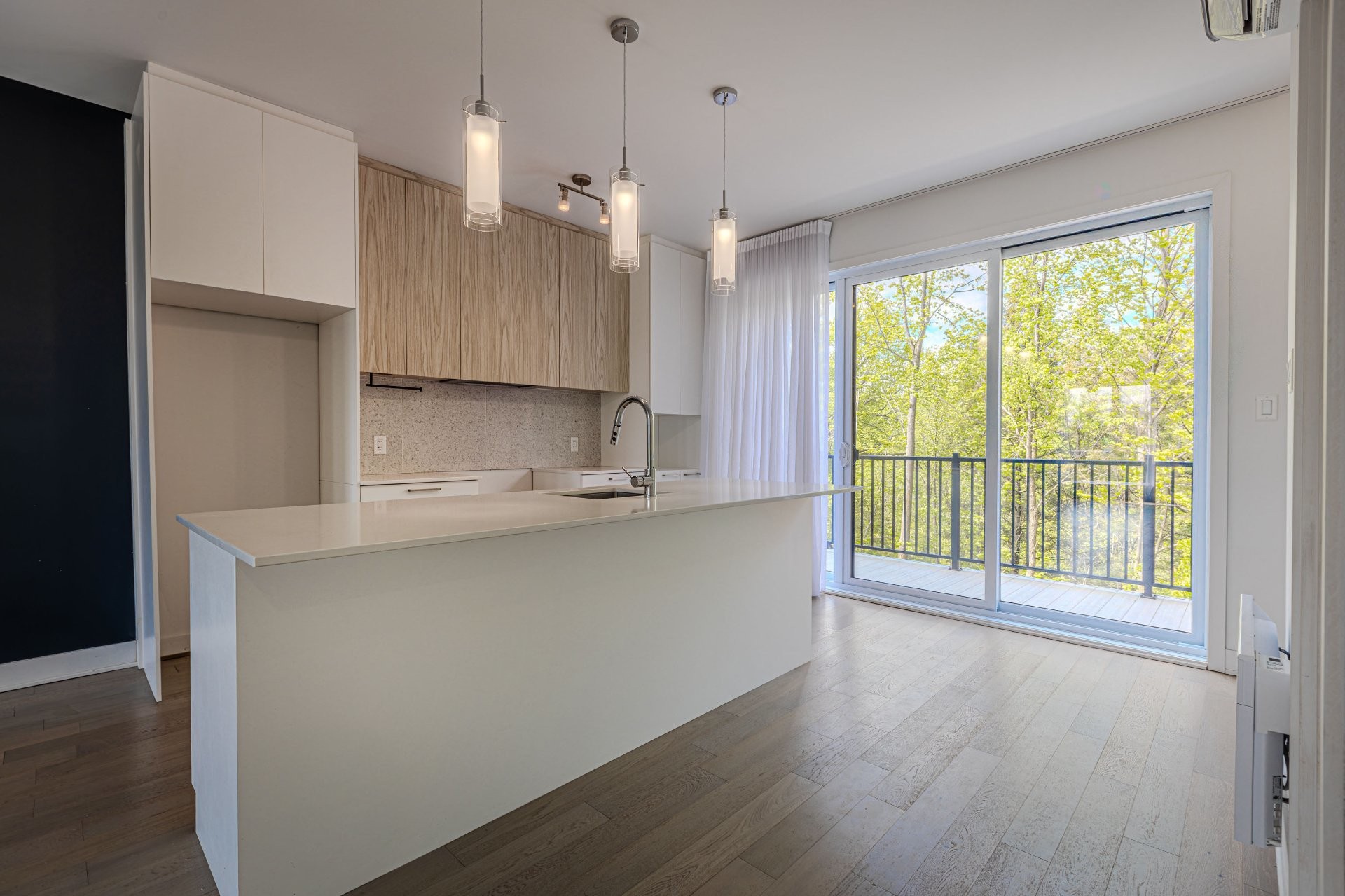 Cuisine - 204-9265 Boul. De La Grande-Allée, Mirabel, QC - Indoor Photo Showing Kitchen