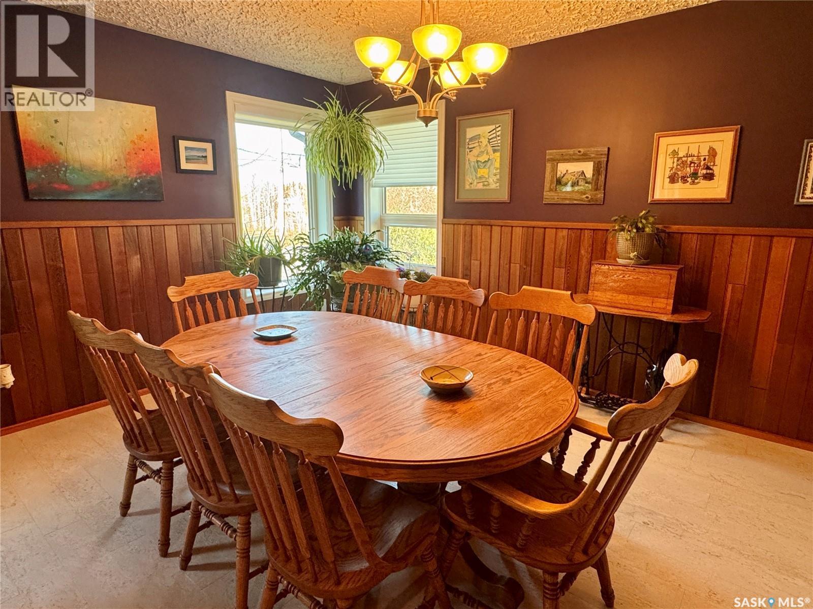 1632 Studer Street, La Ronge, SK - Indoor Photo Showing Dining Room