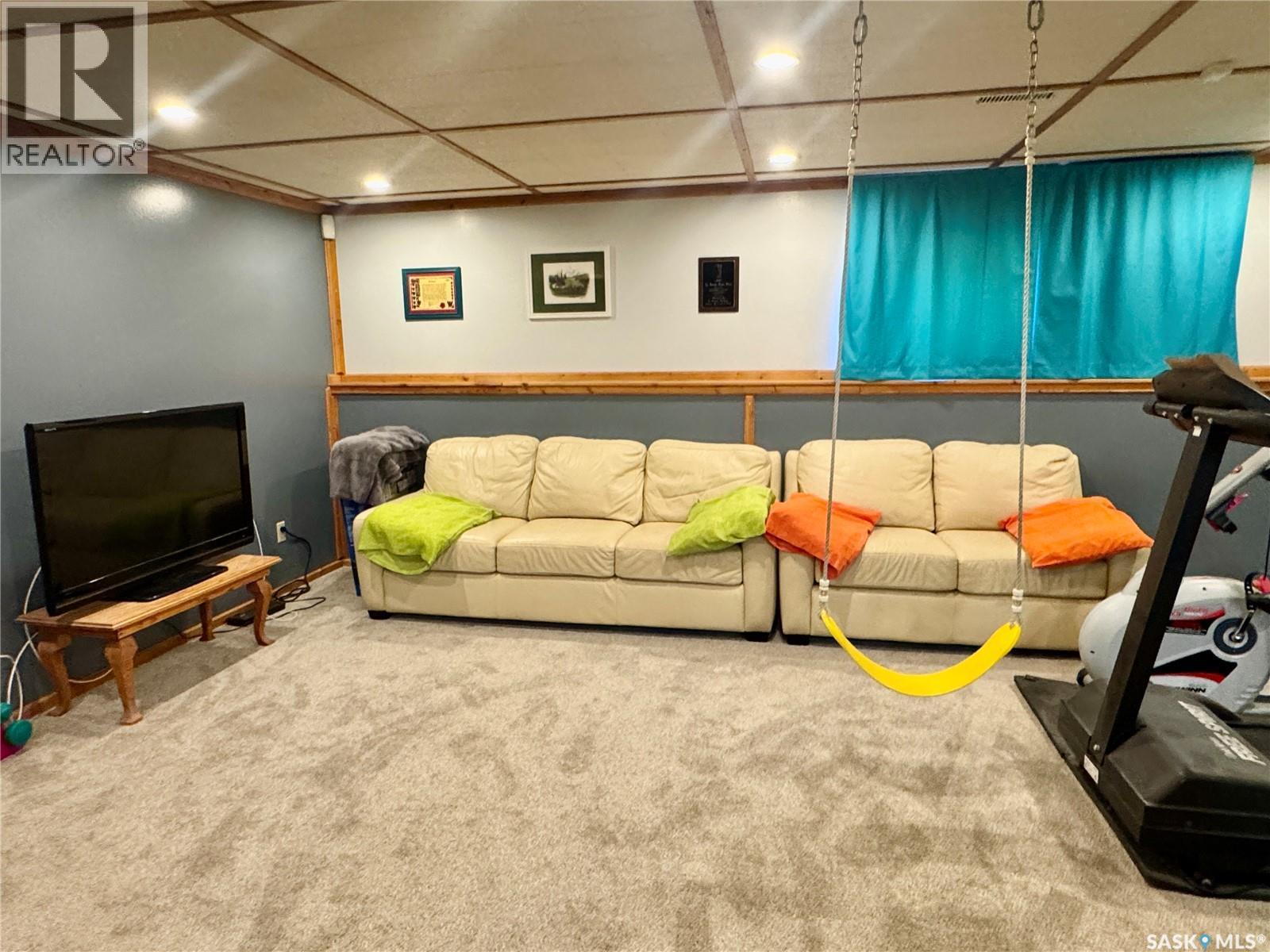 1632 Studer Street, La Ronge, SK - Indoor