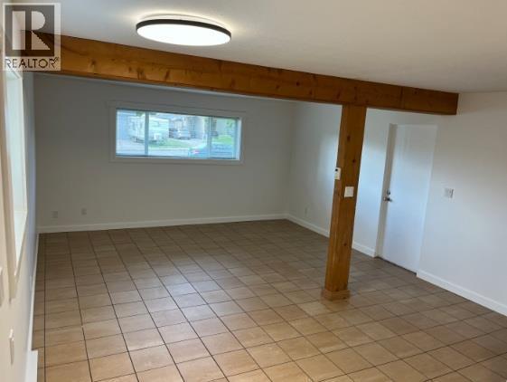217 8Th Street S, Cranbrook, BC - Indoor Photo Showing Other Room