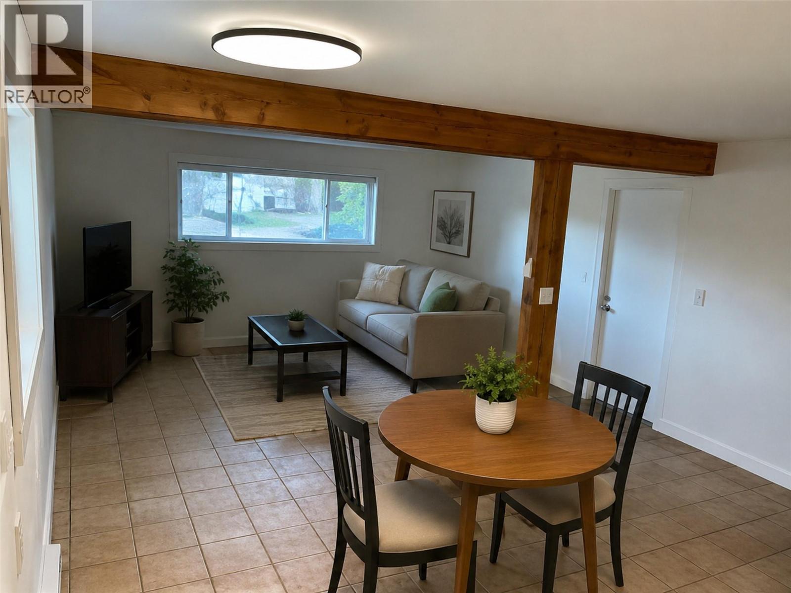 217 8Th Street S, Cranbrook, BC - Indoor Photo Showing Other Room