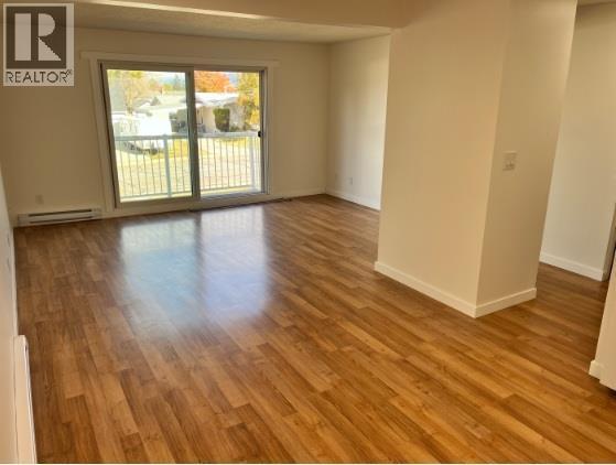 217 8Th Street S, Cranbrook, BC - Indoor Photo Showing Other Room
