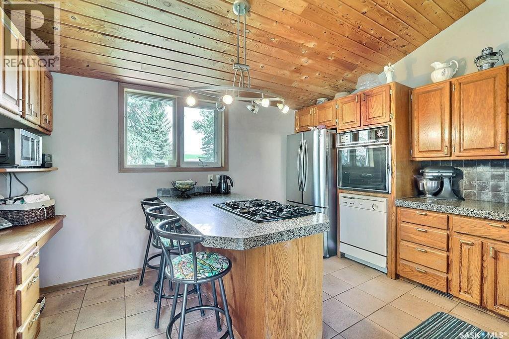 Mcouatt Acreage, Lumsden Rm No. 189, SK - Indoor Photo Showing Kitchen