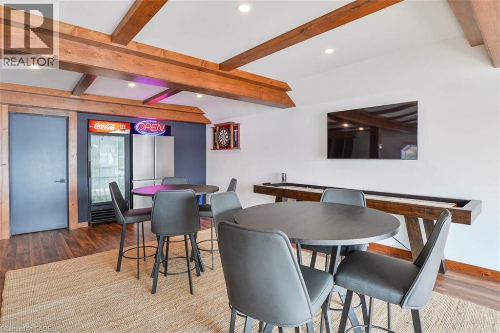 1021 Marina Road, Huntsville, ON - Indoor Photo Showing Dining Room