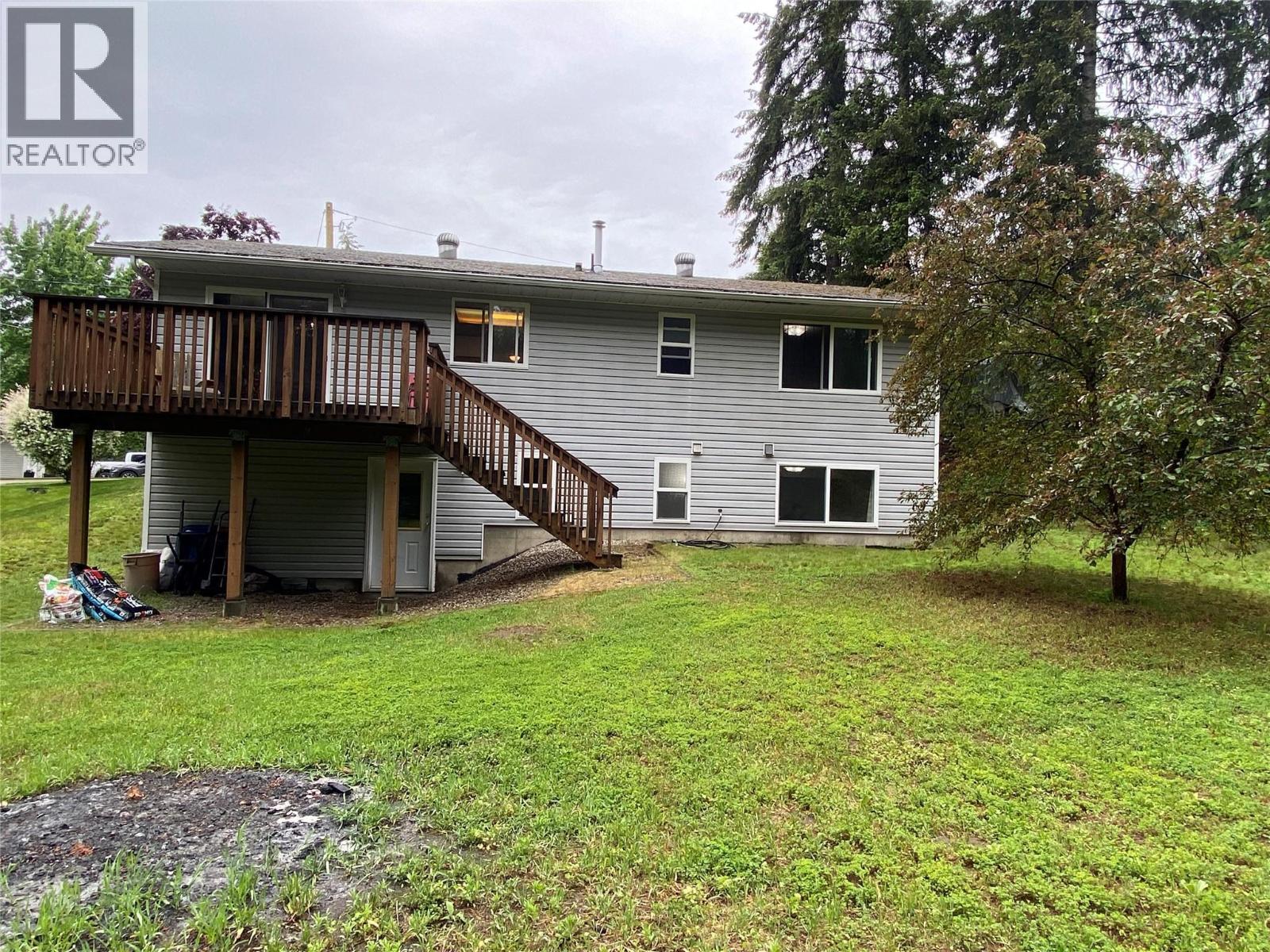 945 Pine Crescent, Genelle, BC - Outdoor With Deck Patio Veranda