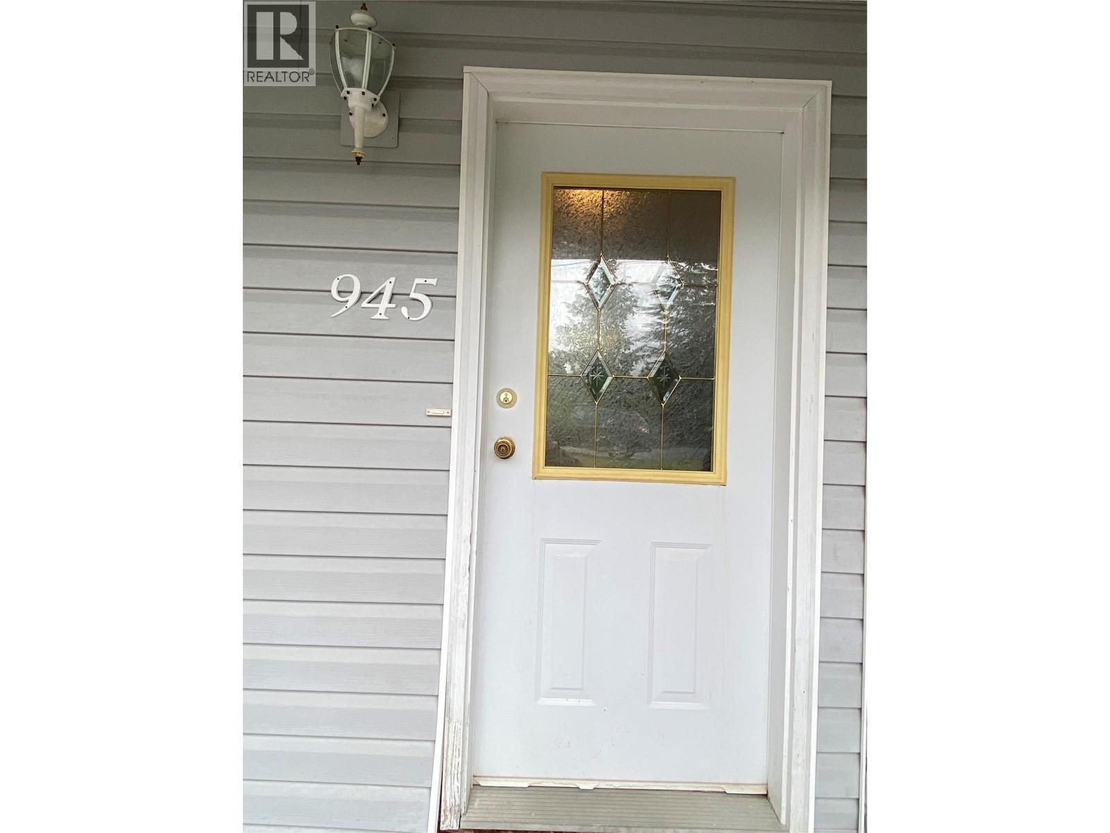 945 Pine Crescent, Genelle, BC - With Exterior