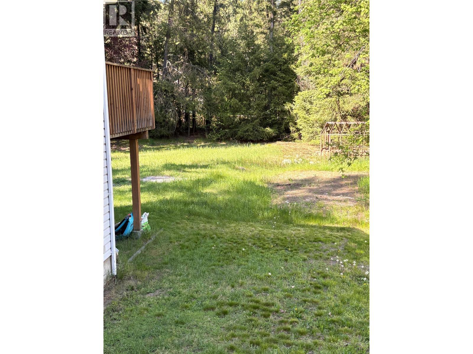 945 Pine Crescent, Genelle, BC - Outdoor