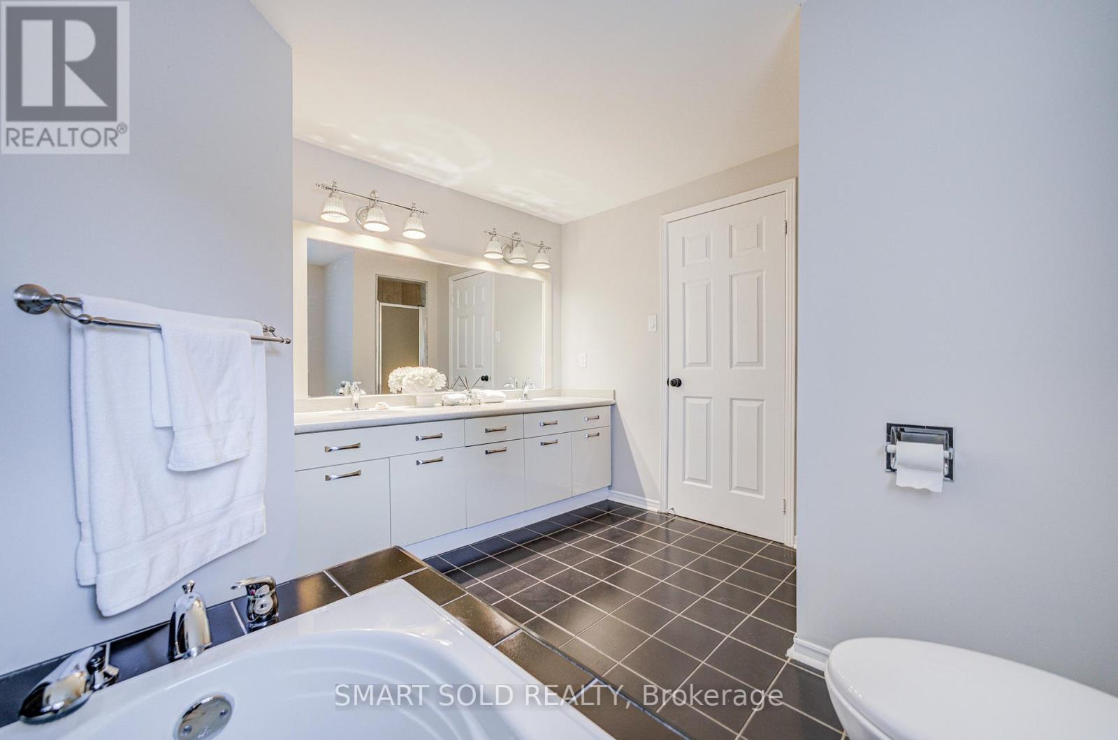 41 Carnforth Drive, Markham, ON - Indoor Photo Showing Bathroom