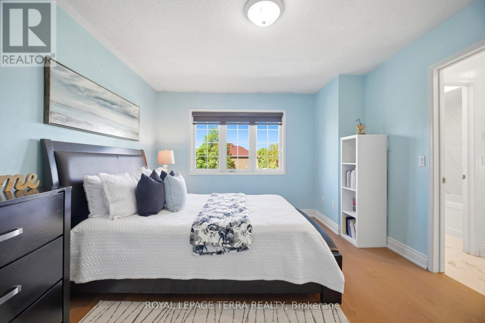 6262 Miriam Way, Mississauga, ON - Indoor Photo Showing Bedroom