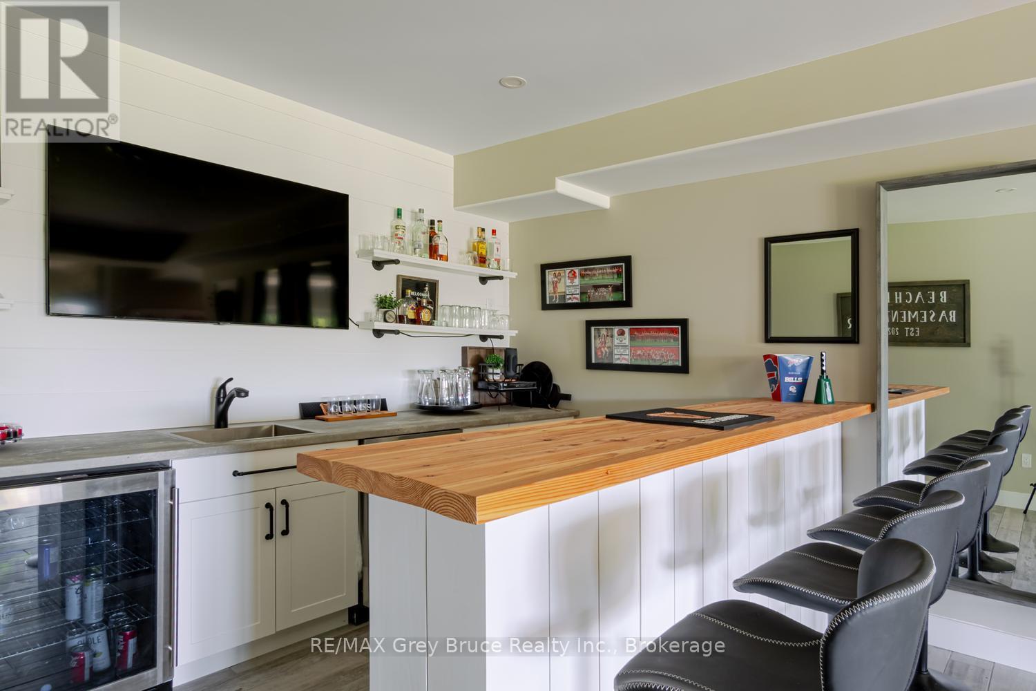617536 Concession 1 Road, Meaford, ON