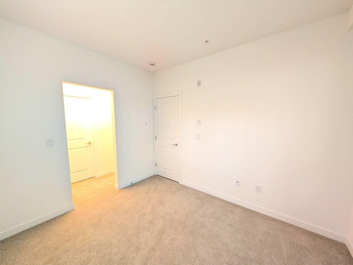 15777 85 Ave, Surrey, BC - Indoor Photo Showing Other Room