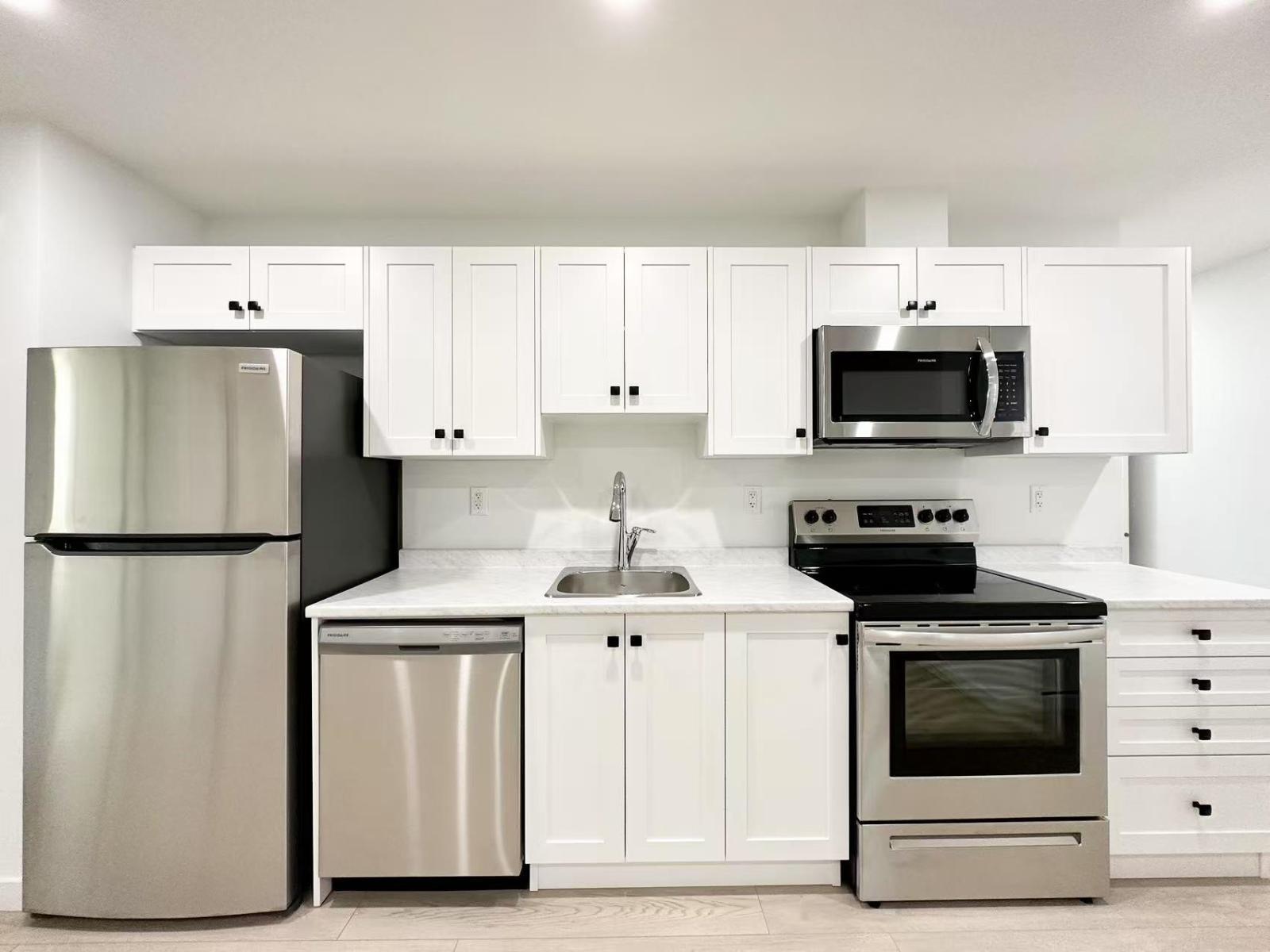 77A Avenue, Langley, BC - Indoor Photo Showing Kitchen