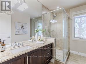 105 Black Maple Private, Ottawa, ON - Indoor Photo Showing Bathroom