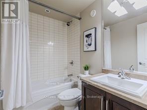 105 Black Maple Private, Ottawa, ON - Indoor Photo Showing Bathroom
