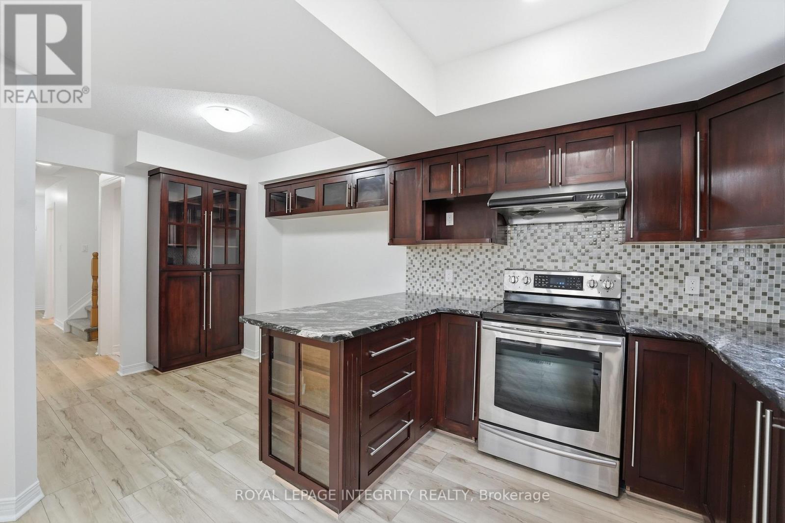 76 Hunterswood Crescent, Ottawa, ON - Indoor Photo Showing Kitchen