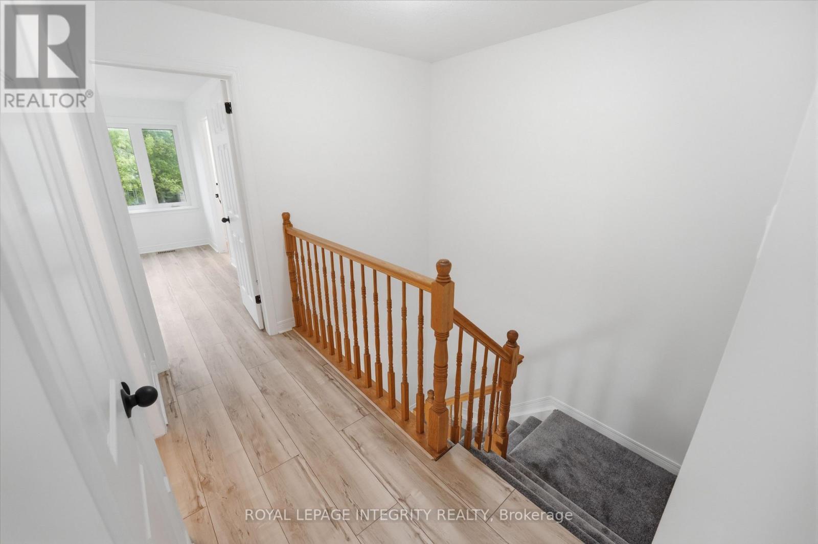 76 Hunterswood Crescent, Ottawa, ON - Indoor Photo Showing Other Room