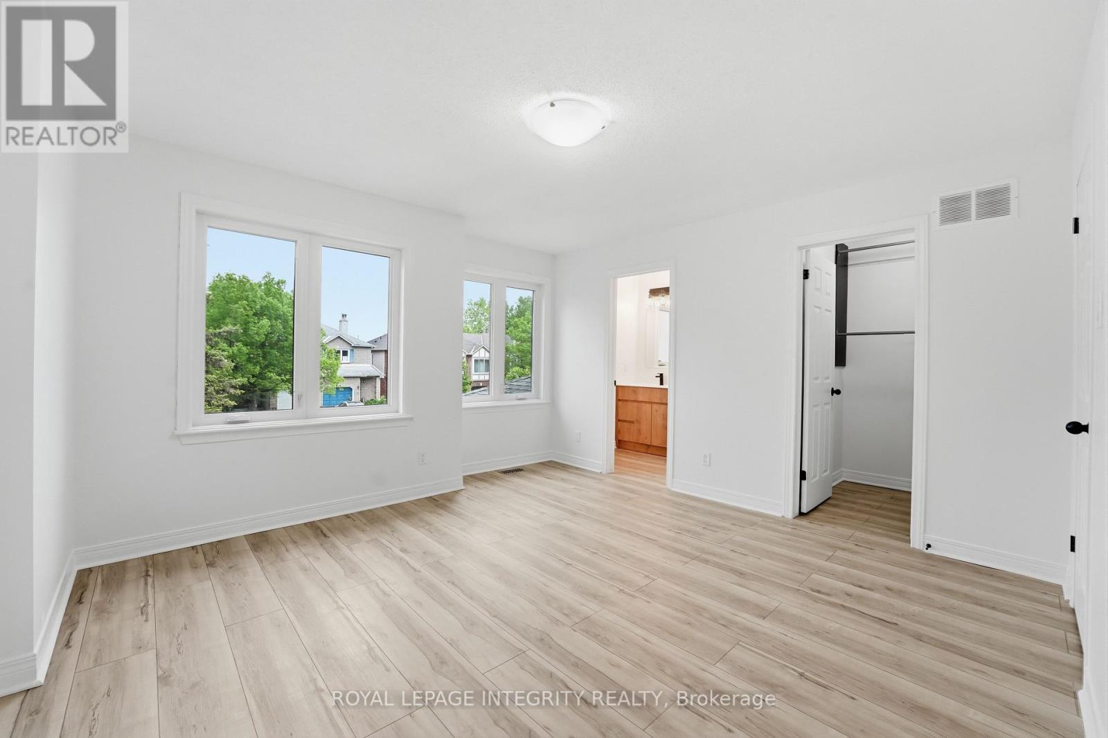 76 Hunterswood Crescent, Ottawa, ON - Indoor Photo Showing Other Room