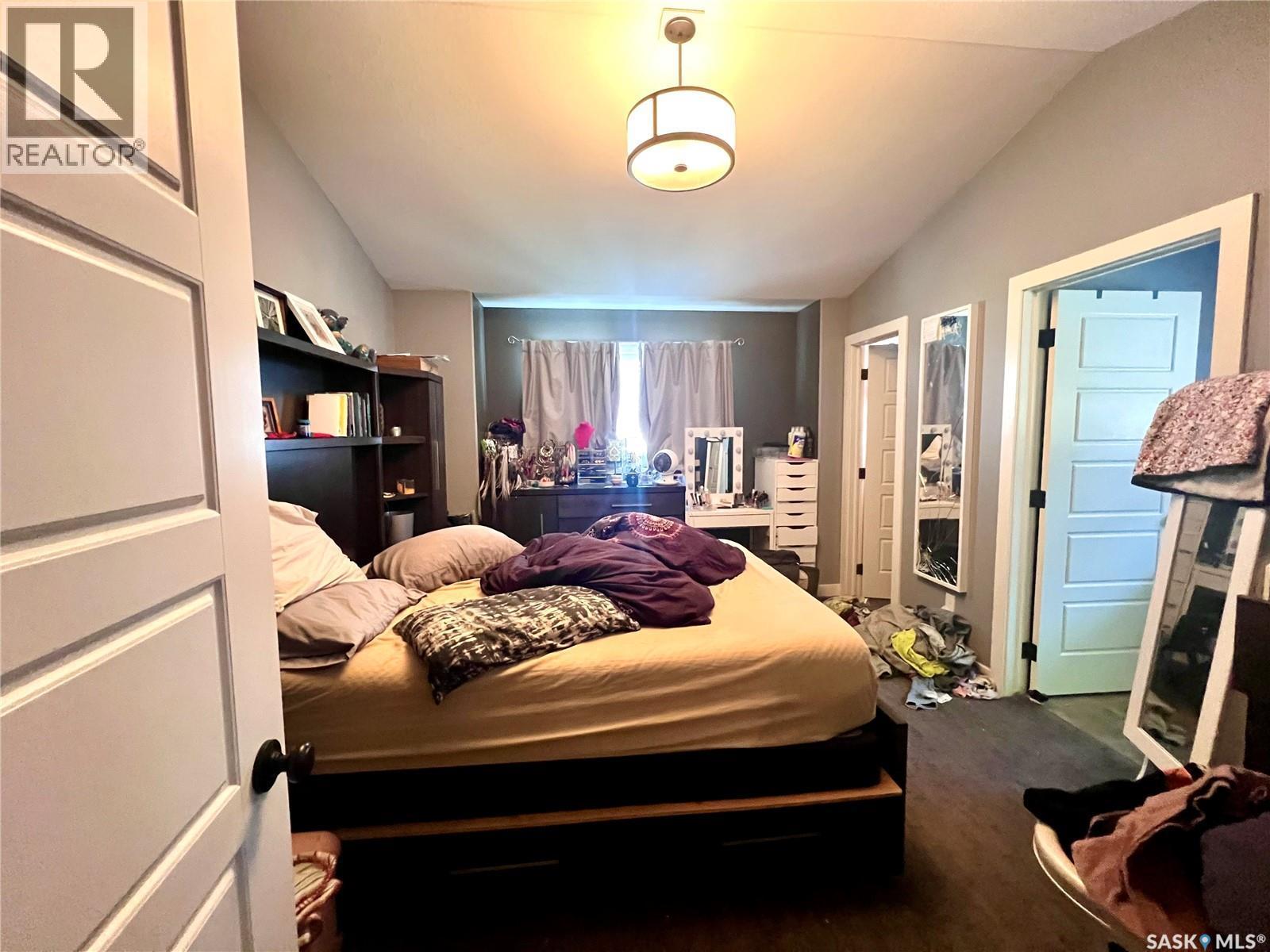 110 Childers Crescent, Saskatoon, SK - Indoor Photo Showing Bedroom