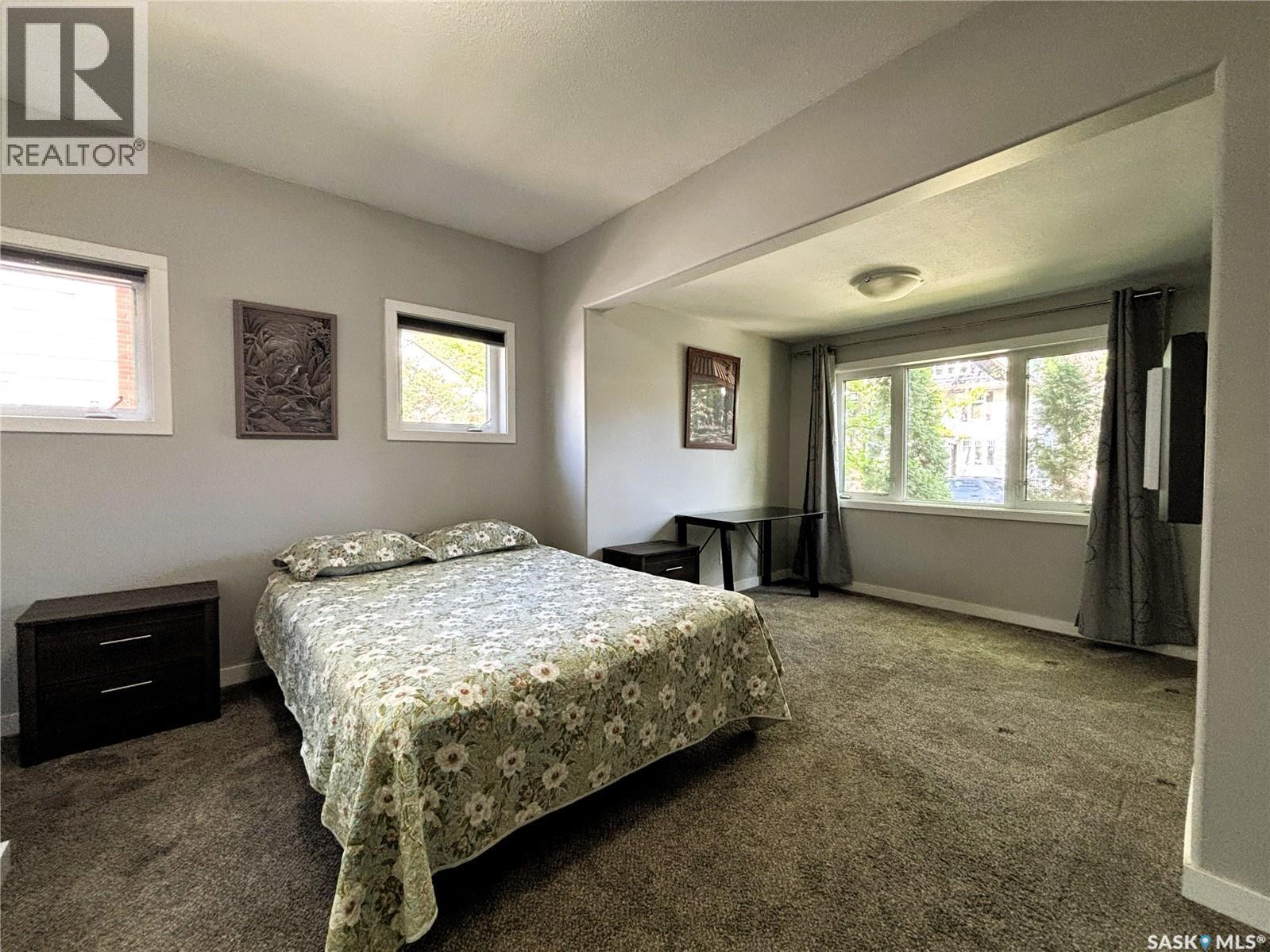 819 5Th Avenue N, Saskatoon, SK - Indoor Photo Showing Bedroom