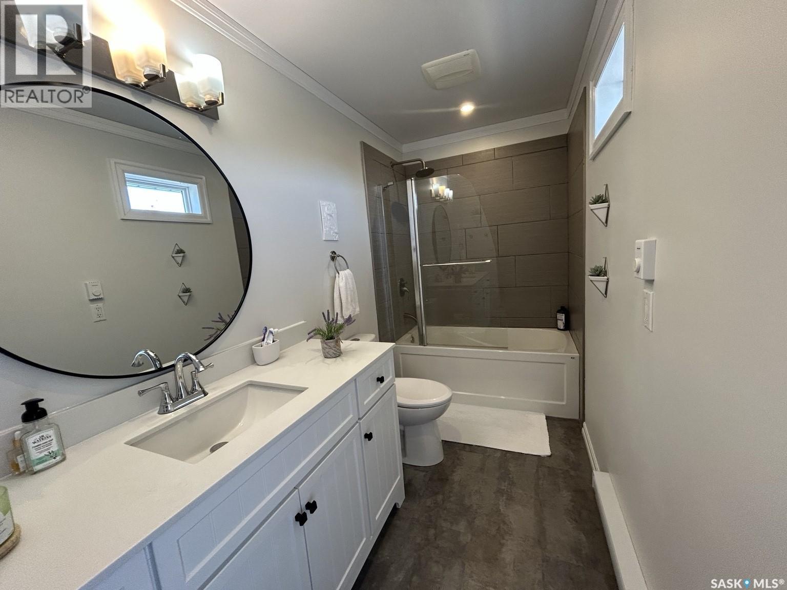 104 Central Boulevard, Nipawin, SK - Indoor Photo Showing Bathroom