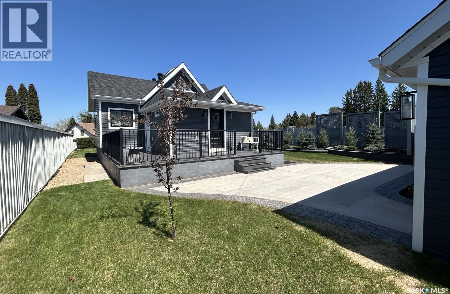 104 Central Boulevard, Nipawin, SK - Outdoor