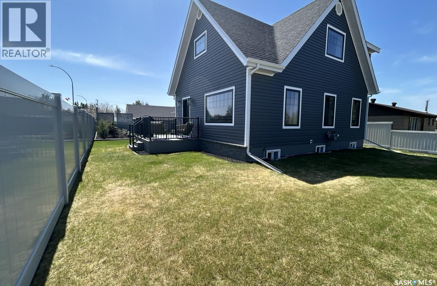 104 Central Boulevard, Nipawin, SK - Outdoor With Exterior
