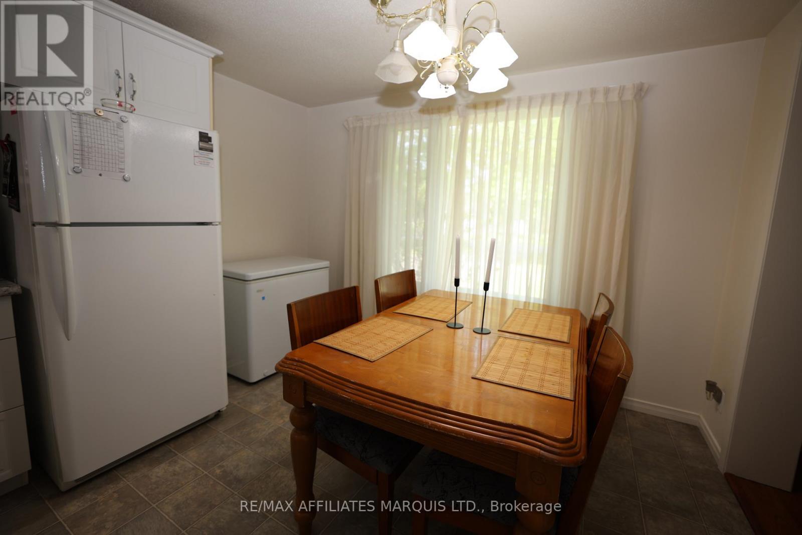 9 Sutton Drive, Edwardsburgh/Cardinal, ON - Indoor Photo Showing Other Room