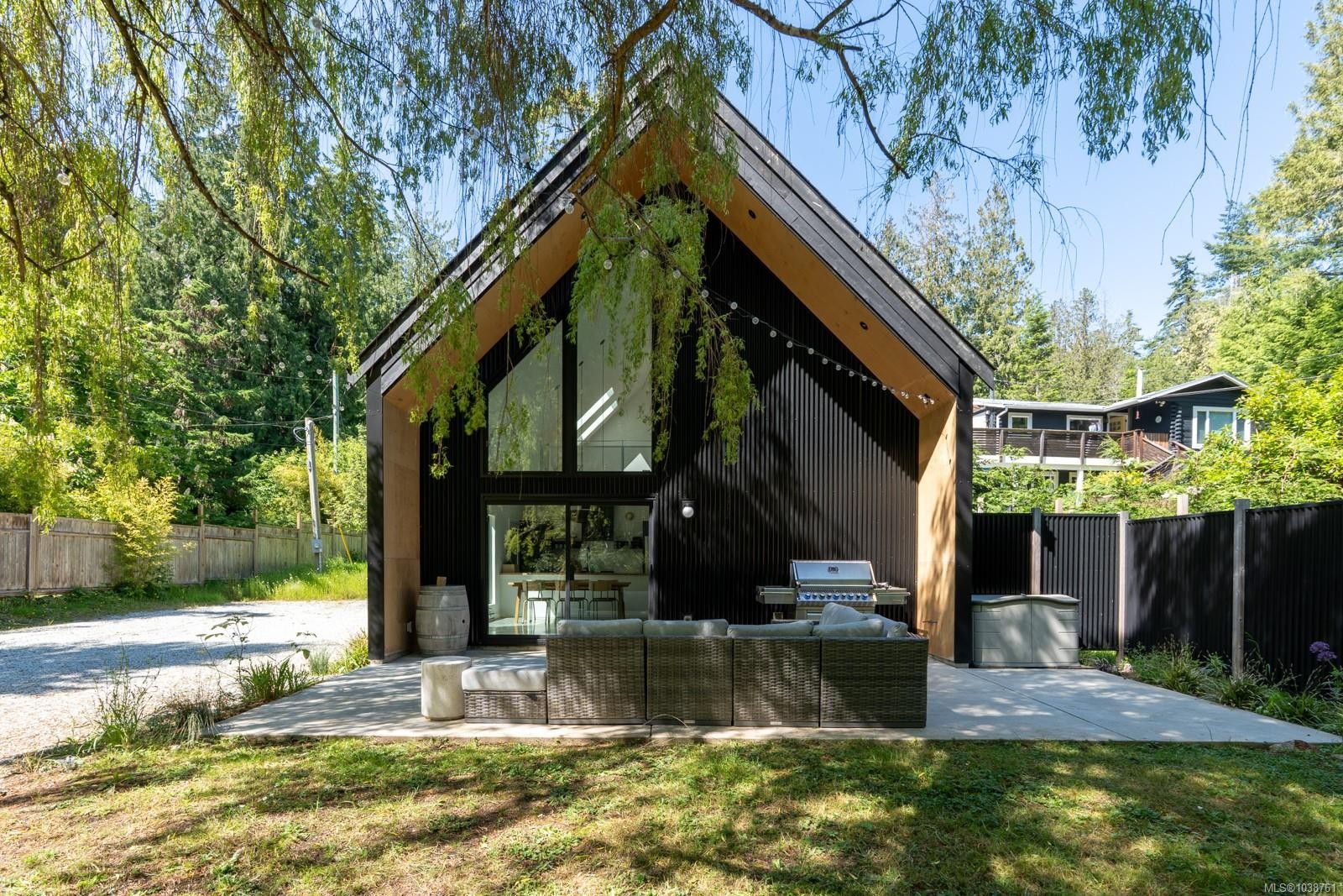 146 Menhinick Dr, Salt Spring, BC
