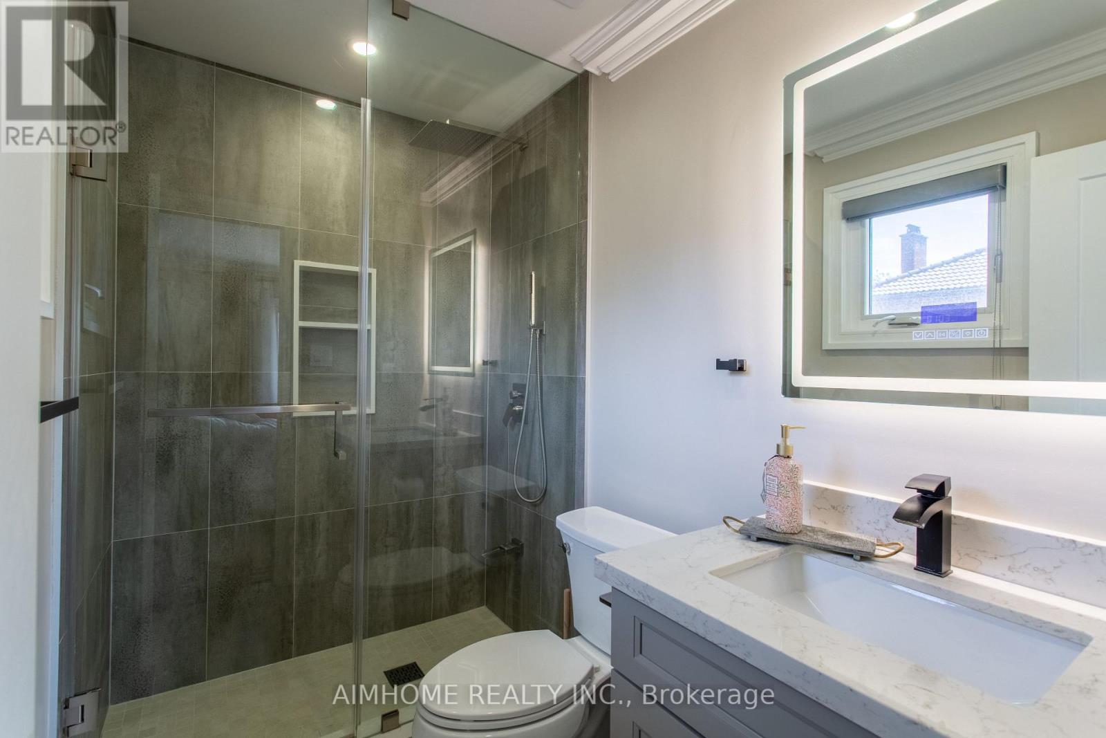 42 Lee Avenue, Markham, ON - Indoor Photo Showing Bedroom