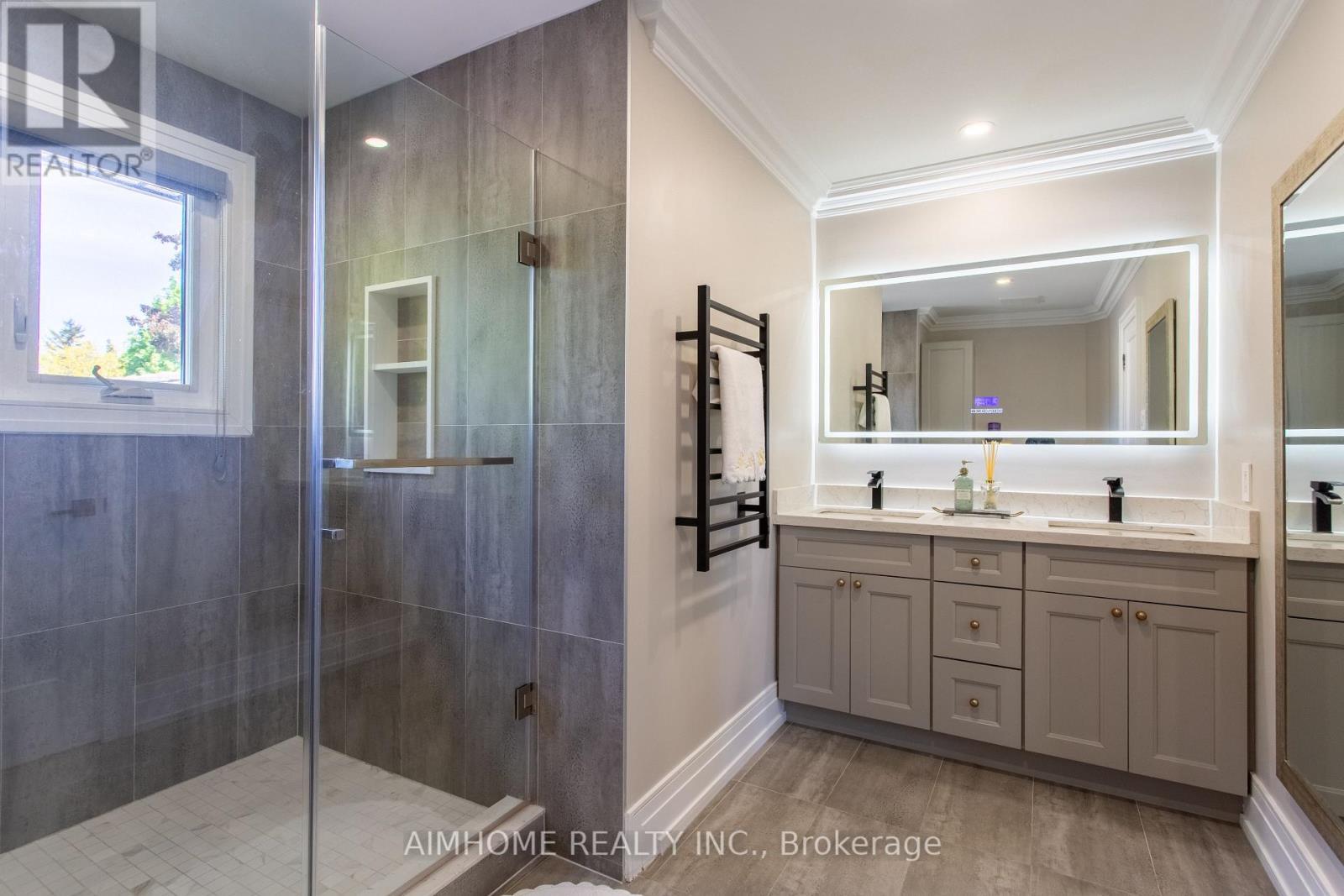 42 Lee Avenue, Markham, ON - Indoor Photo Showing Bedroom