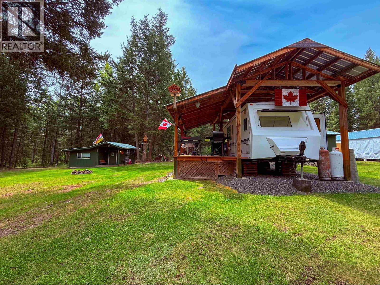 7532 Thomas Point Road, Sheridan Lake, BC - Outdoor With Deck Patio Veranda
