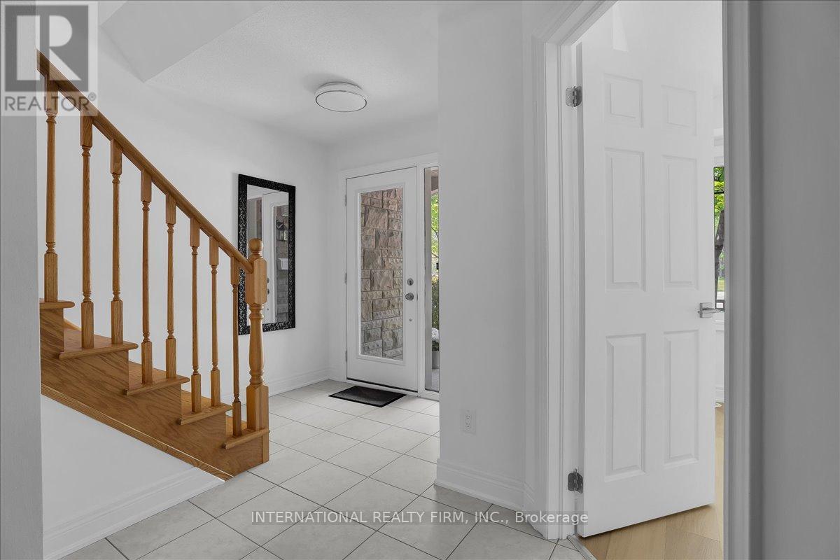 2014 Lakeshore Road W, Mississauga, ON - Indoor Photo Showing Other Room