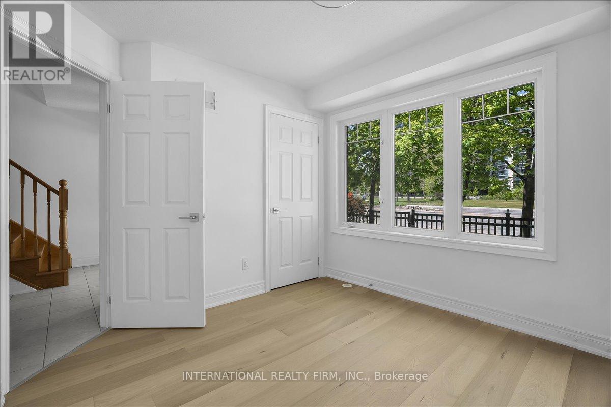 2014 Lakeshore Road W, Mississauga, ON - Indoor Photo Showing Other Room
